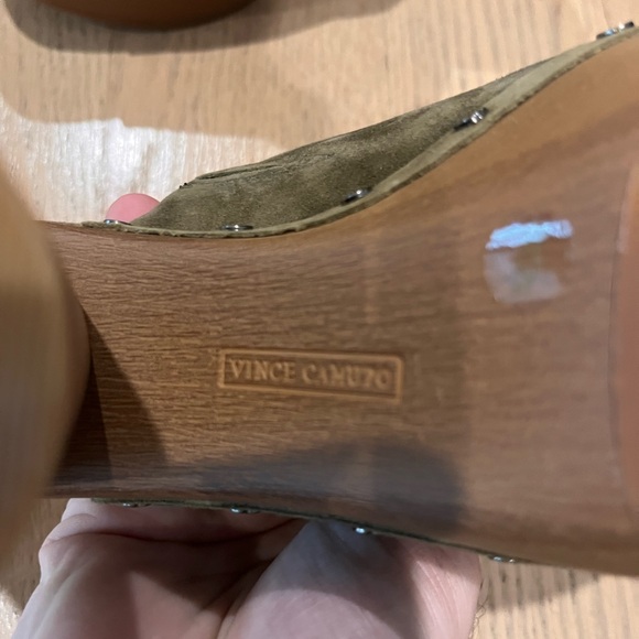 Vince Camuto Wooden Platform Block Heels Green Suade Size 7 - Picture 6 of 7